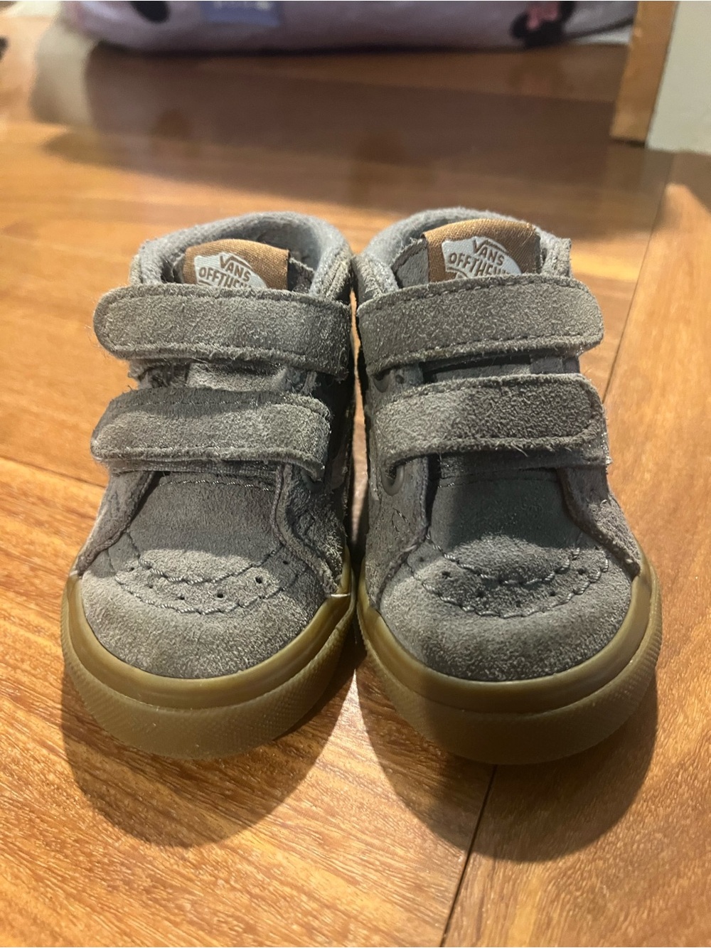 Vans Kids Gray Suede Hook-and-Loop Sneakers with Gum Sole